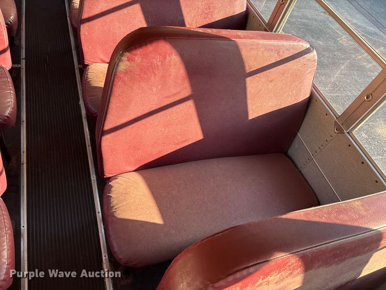 image for item DV5006 2002 Chevrolet B7T school bus