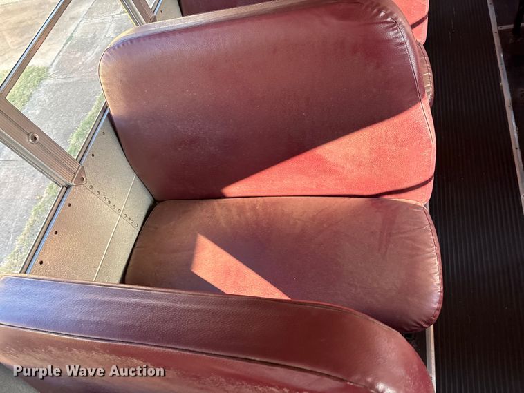 image for item DV5006 2002 Chevrolet B7T school bus