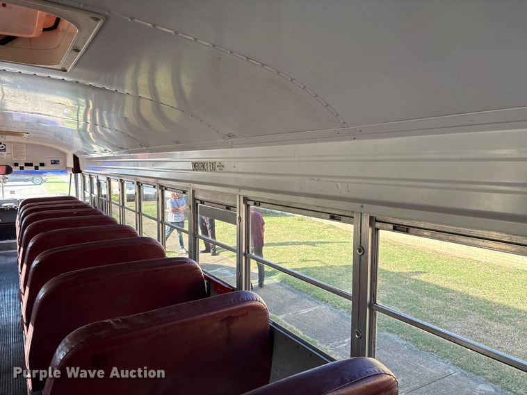 image for item DV5006 2002 Chevrolet B7T school bus