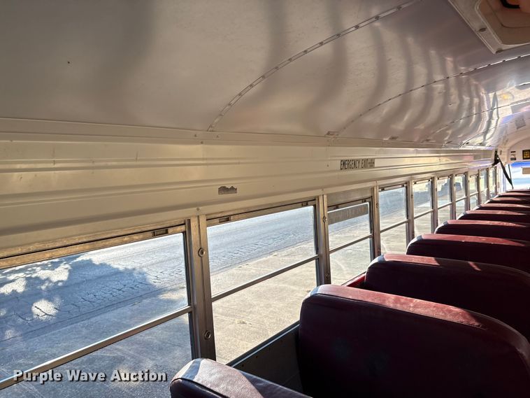 image for item DV5006 2002 Chevrolet B7T school bus