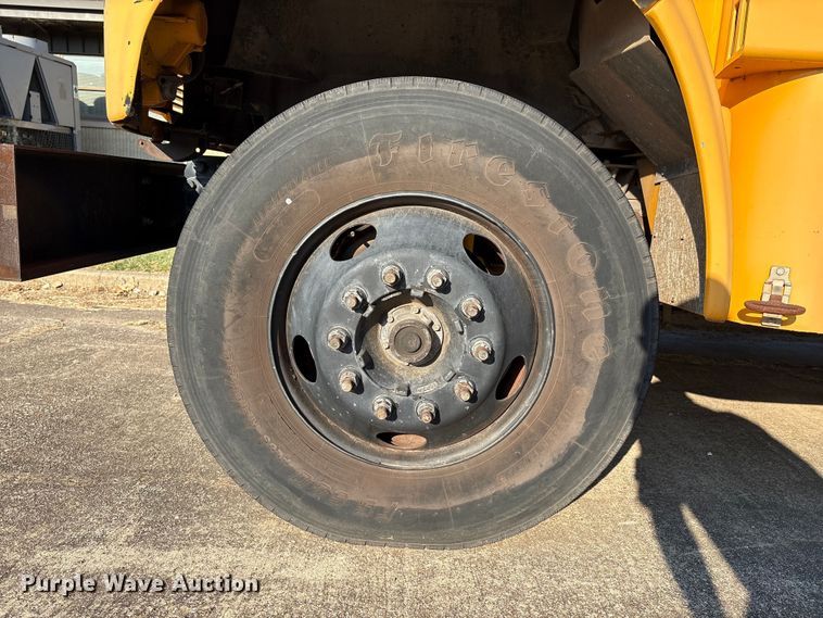 image for item DV5006 2002 Chevrolet B7T school bus