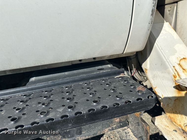 image for item DW4276 2009 Ford F750 Super Duty bucket truck