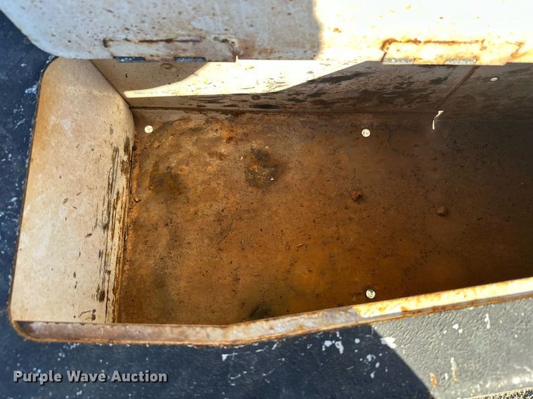 image for item DW4276 2009 Ford F750 Super Duty bucket truck