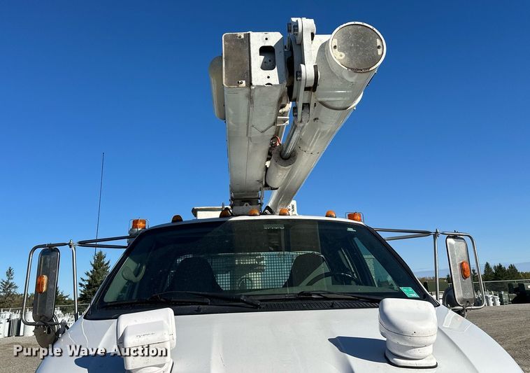 image for item DW4276 2009 Ford F750 Super Duty bucket truck