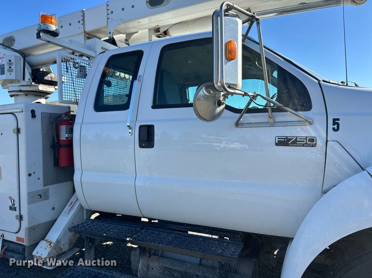 image for item DW4276 2009 Ford F750 Super Duty bucket truck