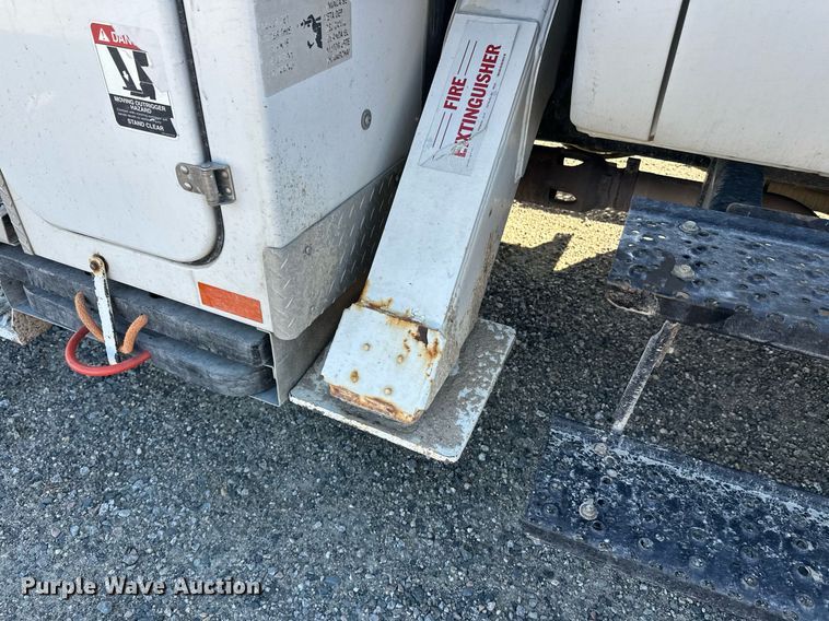 image for item DW4276 2009 Ford F750 Super Duty bucket truck