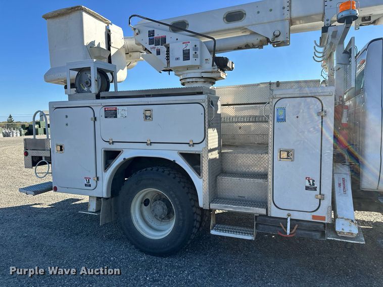 image for item DW4276 2009 Ford F750 Super Duty bucket truck