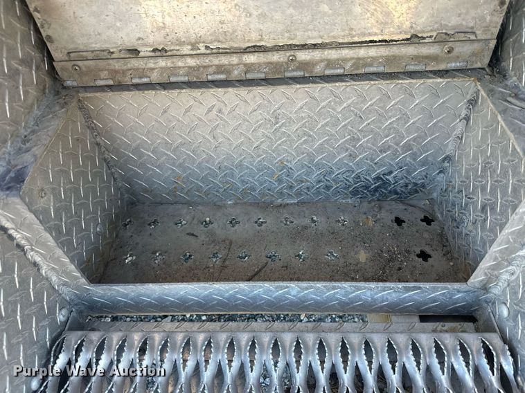 image for item DW4276 2009 Ford F750 Super Duty bucket truck