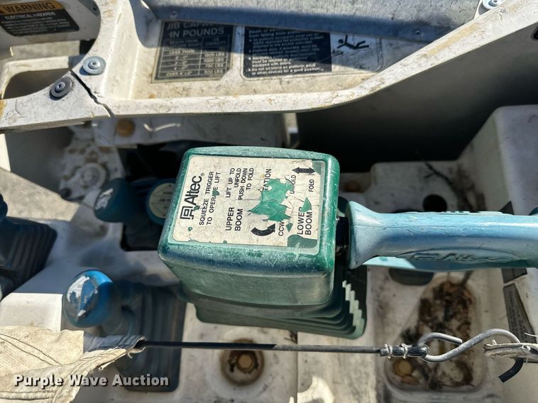 image for item DW4276 2009 Ford F750 Super Duty bucket truck