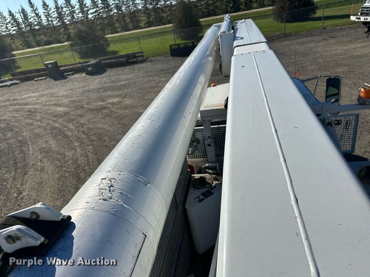 image for item DW4276 2009 Ford F750 Super Duty bucket truck