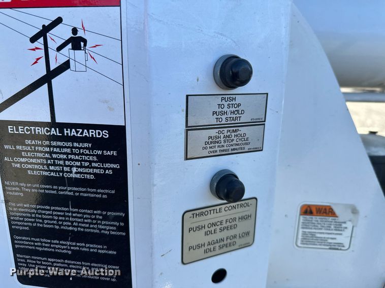 image for item DW4276 2009 Ford F750 Super Duty bucket truck