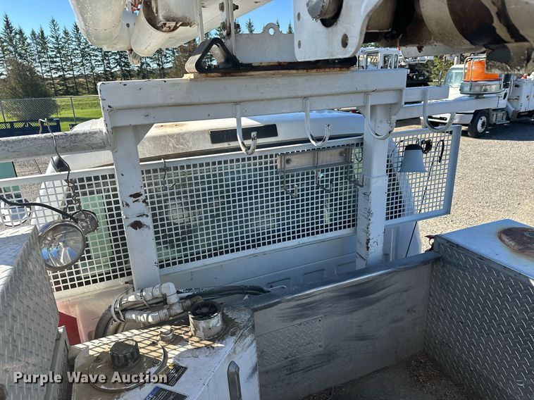 image for item DW4276 2009 Ford F750 Super Duty bucket truck