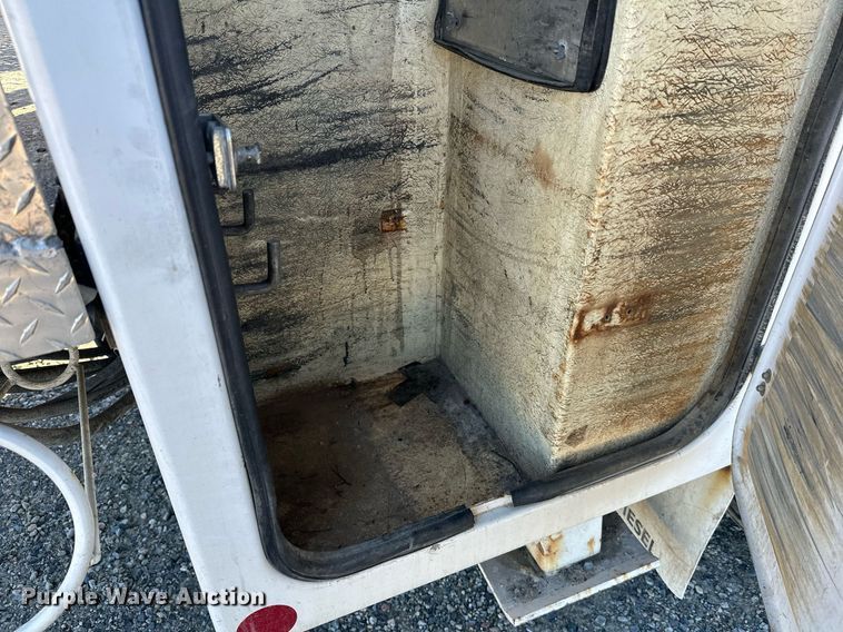 image for item DW4276 2009 Ford F750 Super Duty bucket truck