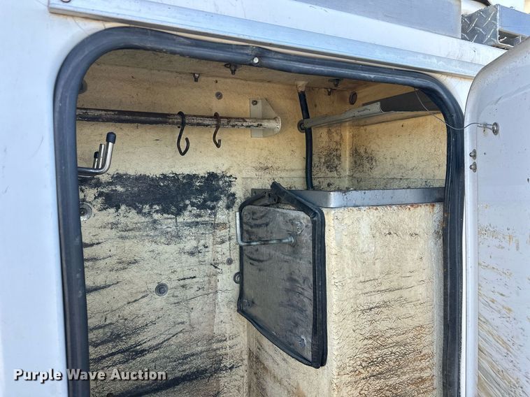 image for item DW4276 2009 Ford F750 Super Duty bucket truck