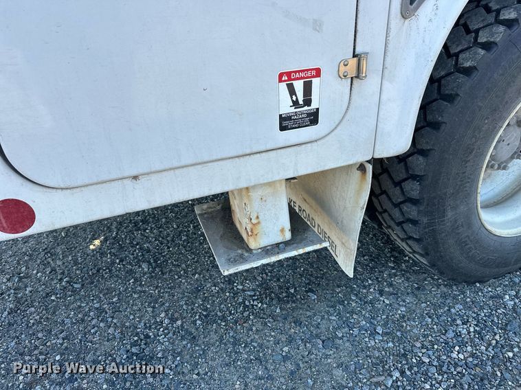 image for item DW4276 2009 Ford F750 Super Duty bucket truck