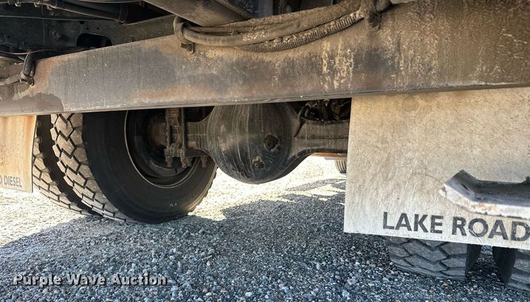 image for item DW4276 2009 Ford F750 Super Duty bucket truck