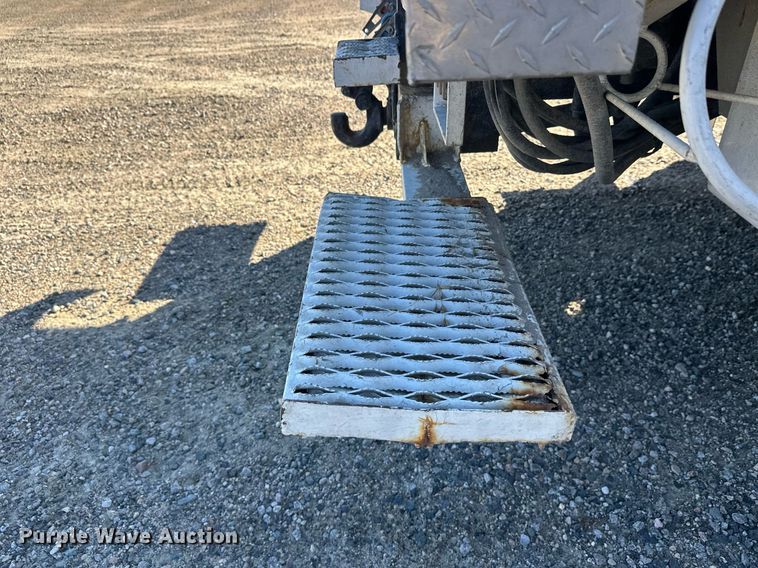 image for item DW4276 2009 Ford F750 Super Duty bucket truck