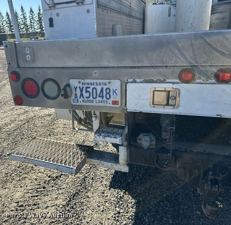 image for item DW4276 2009 Ford F750 Super Duty bucket truck