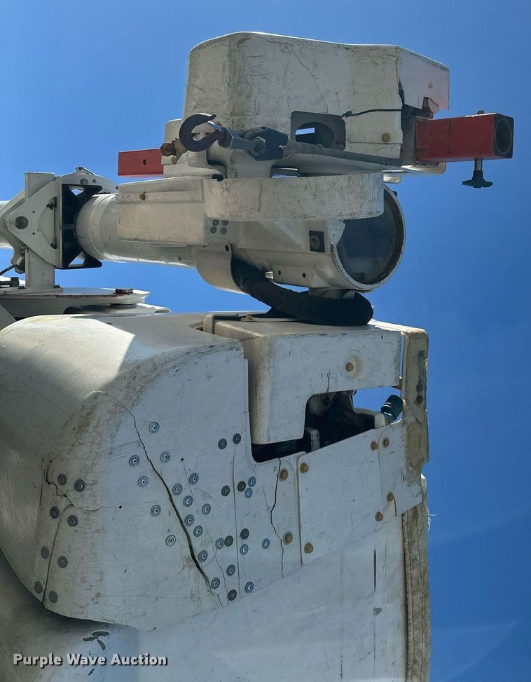 image for item DW4276 2009 Ford F750 Super Duty bucket truck