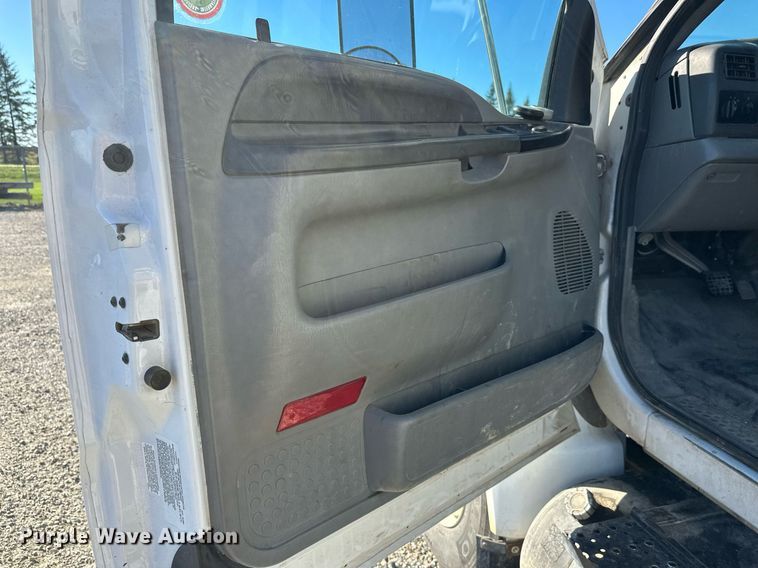 image for item DW4276 2009 Ford F750 Super Duty bucket truck