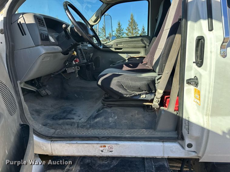 image for item DW4276 2009 Ford F750 Super Duty bucket truck