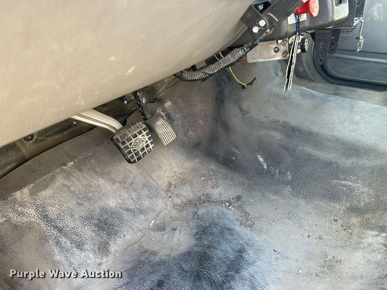 image for item DW4276 2009 Ford F750 Super Duty bucket truck