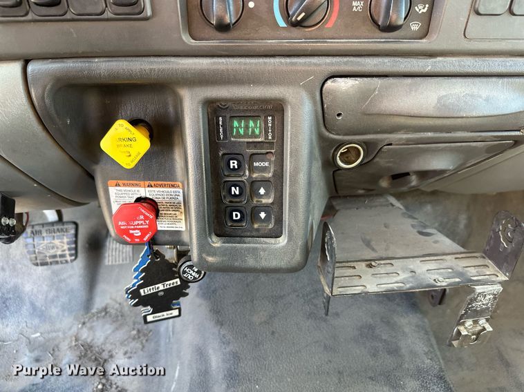 image for item DW4276 2009 Ford F750 Super Duty bucket truck