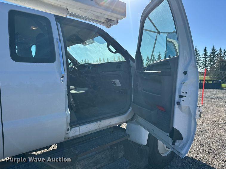 image for item DW4276 2009 Ford F750 Super Duty bucket truck