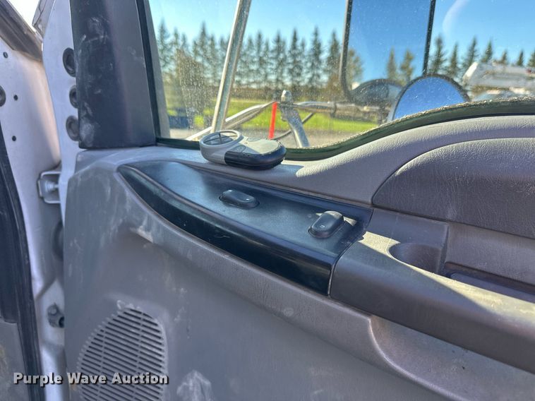 image for item DW4276 2009 Ford F750 Super Duty bucket truck