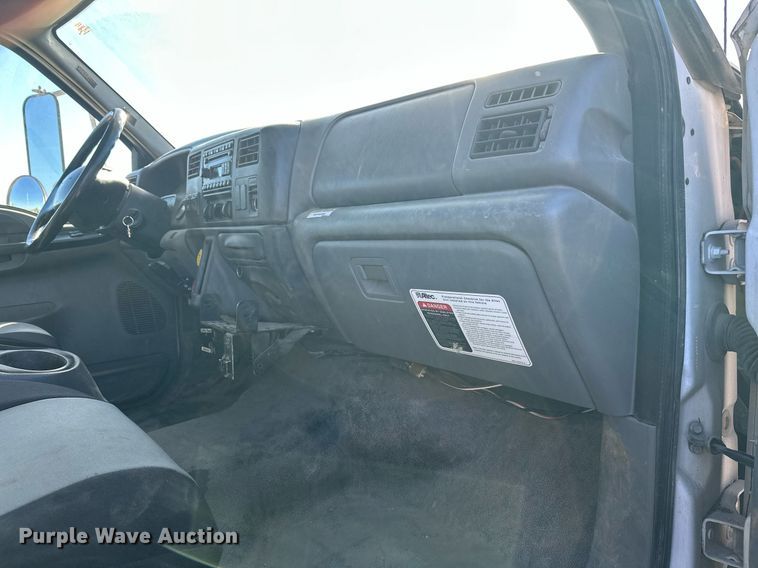 image for item DW4276 2009 Ford F750 Super Duty bucket truck