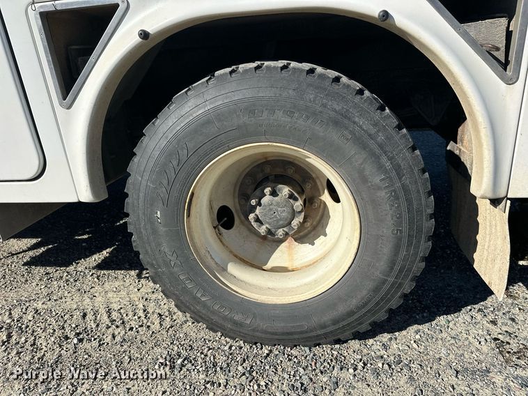 image for item DW4276 2009 Ford F750 Super Duty bucket truck