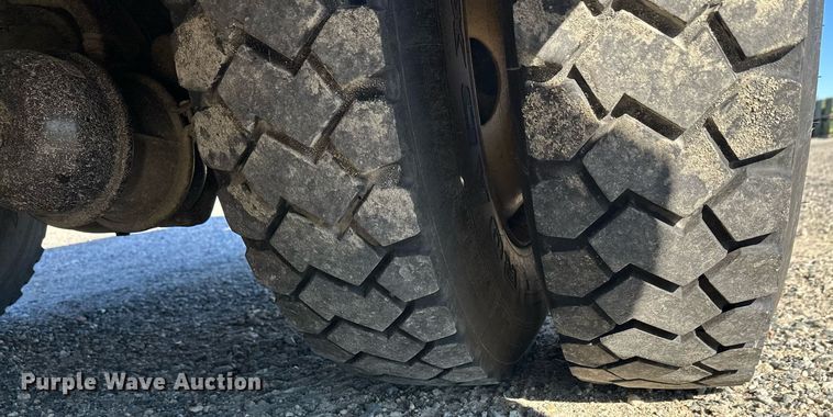 image for item DW4276 2009 Ford F750 Super Duty bucket truck