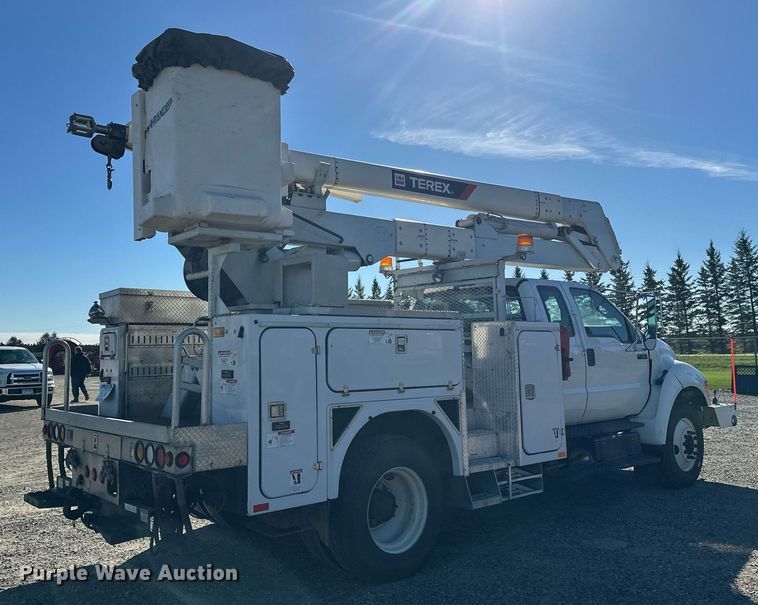 CAMIóN CON CANASTILLA 2013 FORD TEREX