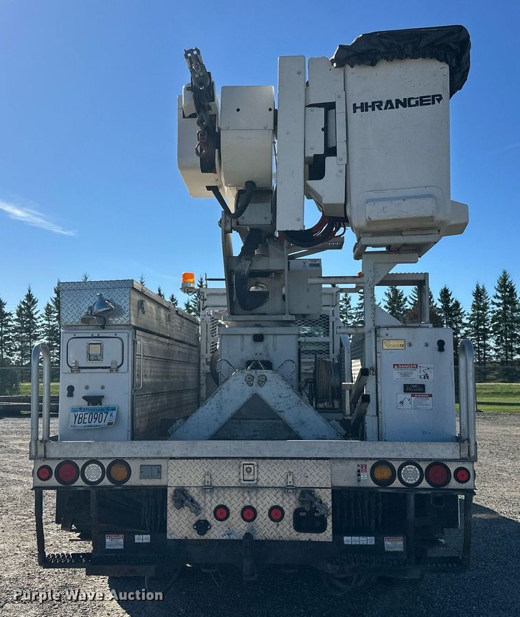 image for item DW4277 2013 Ford F750 Super Duty bucket truck