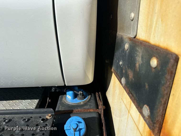 image for item DW4277 2013 Ford F750 Super Duty bucket truck