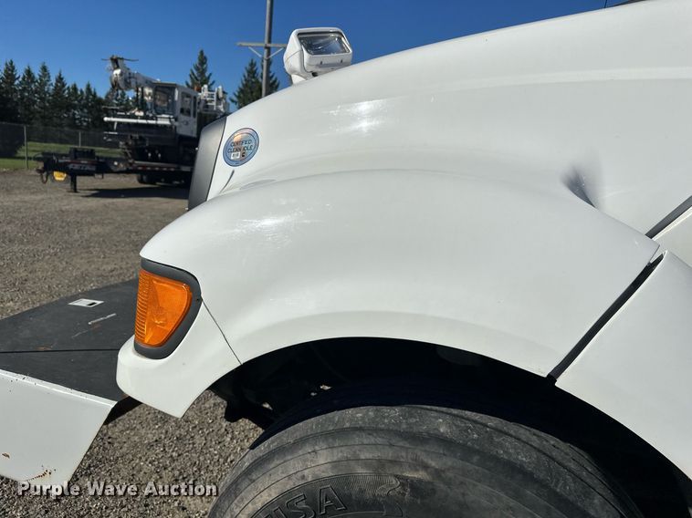 image for item DW4277 2013 Ford F750 Super Duty bucket truck