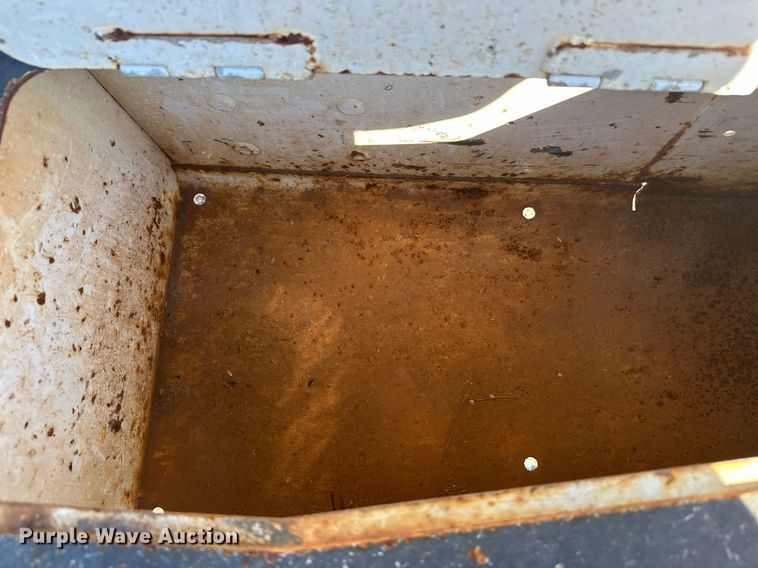 image for item DW4277 2013 Ford F750 Super Duty bucket truck