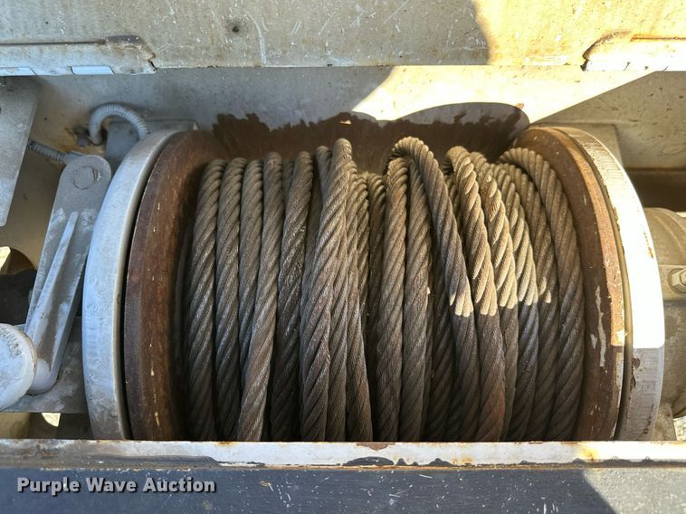 image for item DW4277 2013 Ford F750 Super Duty bucket truck