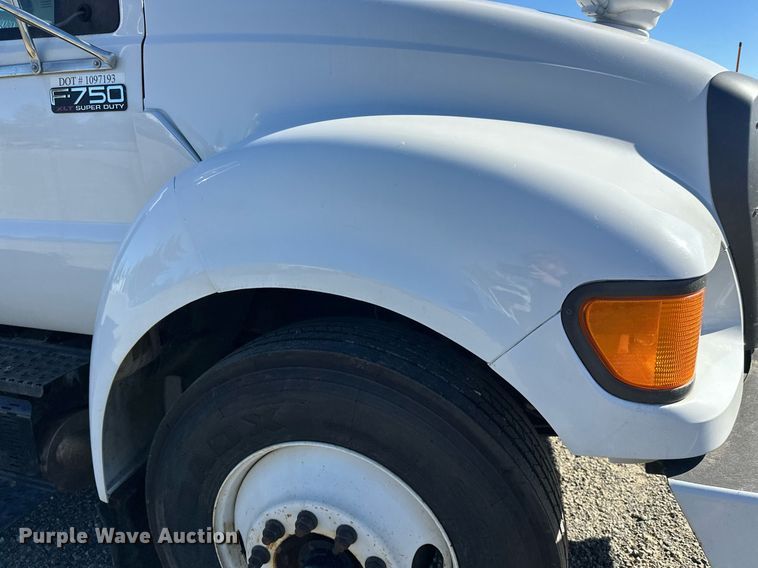 image for item DW4277 2013 Ford F750 Super Duty bucket truck