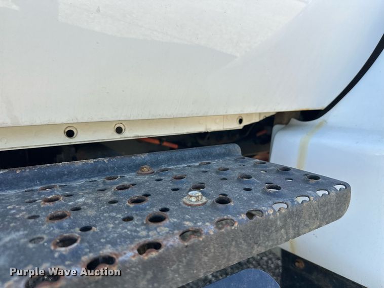 image for item DW4277 2013 Ford F750 Super Duty bucket truck