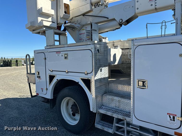 image for item DW4277 2013 Ford F750 Super Duty bucket truck