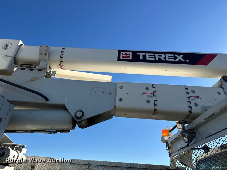 image for item DW4277 2013 Ford F750 Super Duty bucket truck