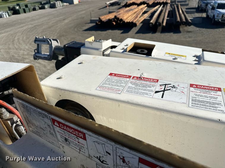 image for item DW4277 2013 Ford F750 Super Duty bucket truck