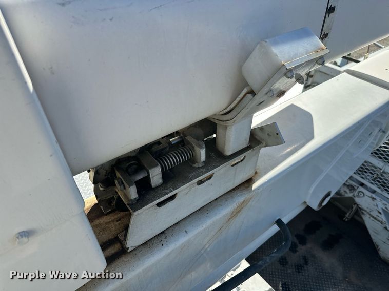 image for item DW4277 2013 Ford F750 Super Duty bucket truck