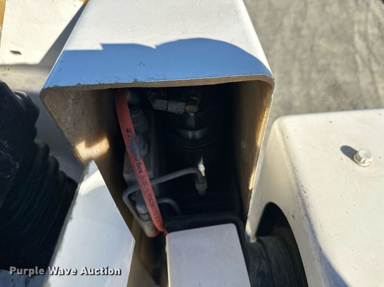 image for item DW4277 2013 Ford F750 Super Duty bucket truck