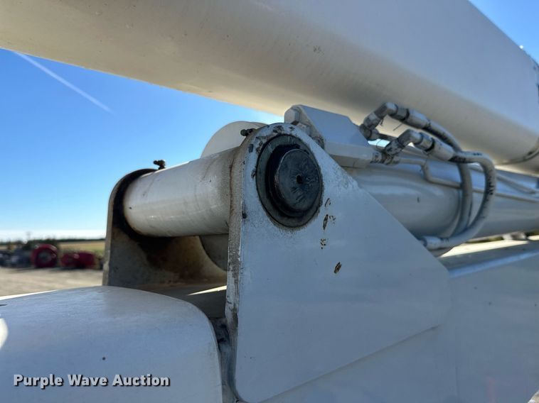 image for item DW4277 2013 Ford F750 Super Duty bucket truck