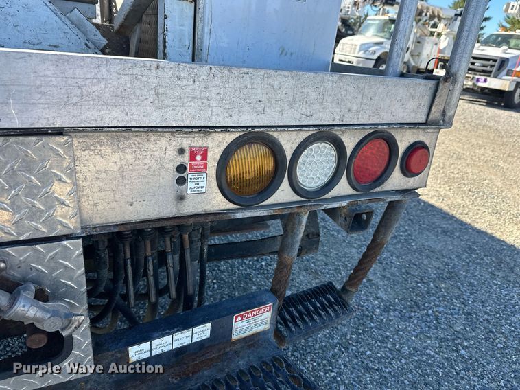 image for item DW4277 2013 Ford F750 Super Duty bucket truck