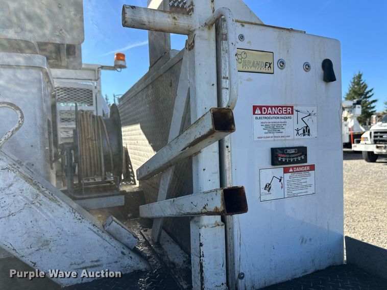 image for item DW4277 2013 Ford F750 Super Duty bucket truck