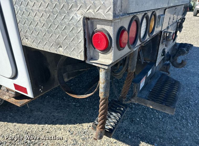 image for item DW4277 2013 Ford F750 Super Duty bucket truck