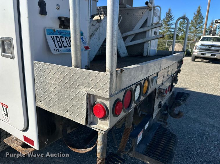 image for item DW4277 2013 Ford F750 Super Duty bucket truck